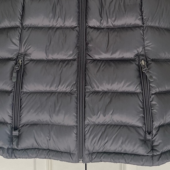 NWT Charter Club Gray Puffer Vest Size Medium - Picture 8 of 14